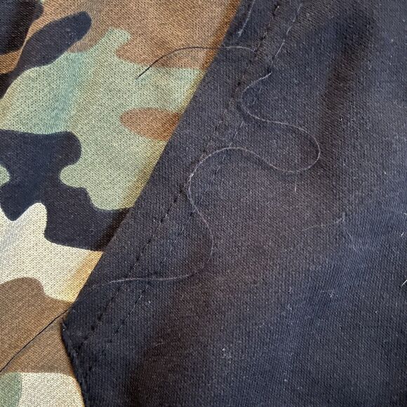 CLEVELAND CAVALIERS NBA SHORT SLEEVE HOODIE ADULT SMALL NWT NEW CAMO SWEATSHIRT - Picture 4 of 11